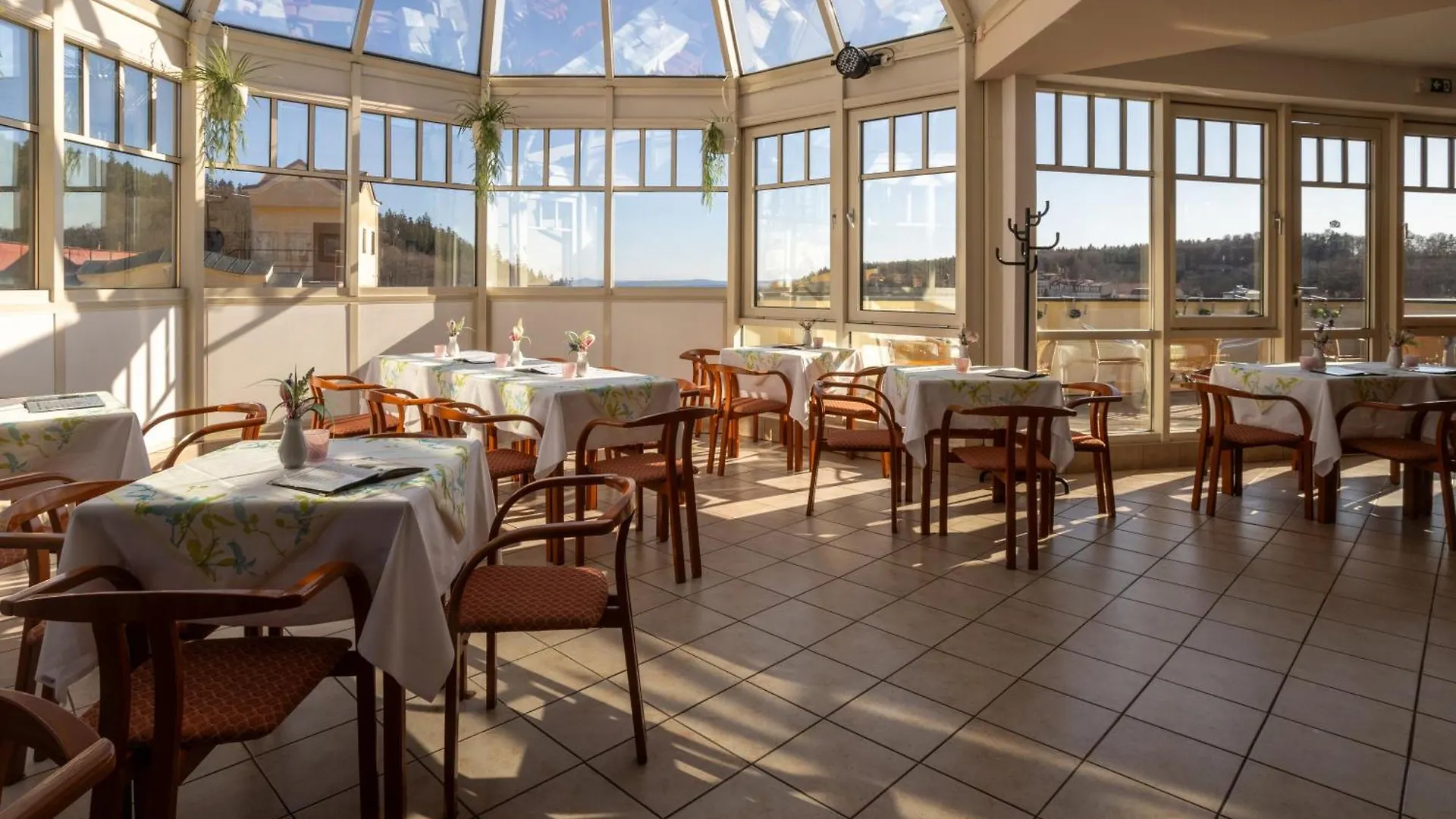Hotel Flora Marianske Lazne 3*,